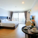 Studio King Bed