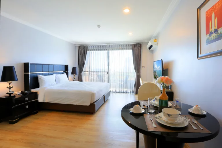 Studio King Bed