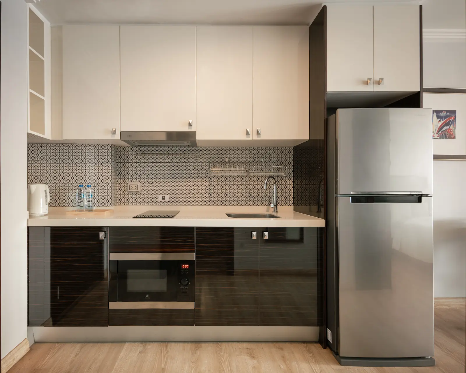 Deluxe Family Room Kitchen