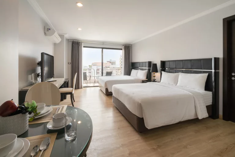 Deluxe Family Room Bedroom